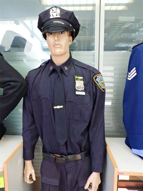 Uniforme de la Policía Municipal de Newark (EEUU). - Guía del Turista Friki