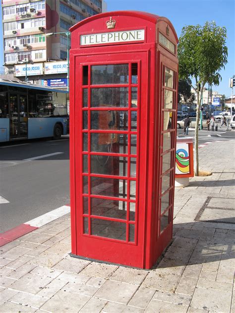 File:PT-Phone Booth.jpg - Wikimedia Commons