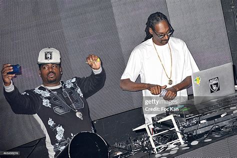 Daz Dillinger and Snoop Dogg perform during the Snoop Dogg Show Party ...