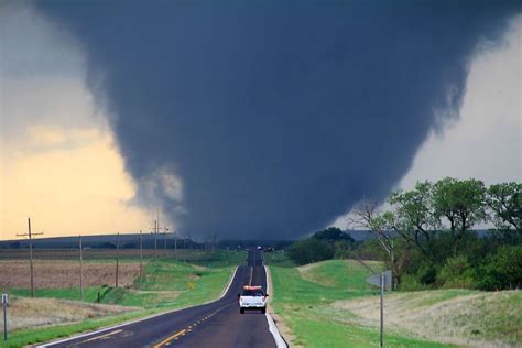 Ways In Which A Tornado Can Kill You - WorldAtlas