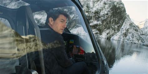 Tom Cruise Really Flew A Helicopter For Mission: Impossible - Fallout