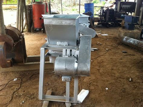 CASSAVA PLANT MACHINES - LOCALLY FABRICATED CASSAVA (GARRI) FRYER ...