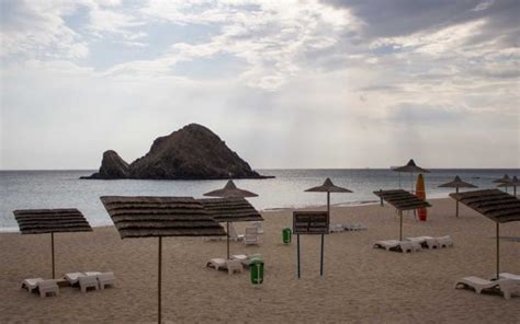 Best Beaches in Fujairah: Khorfakkan, Umbrella Beach & More - MyBayut