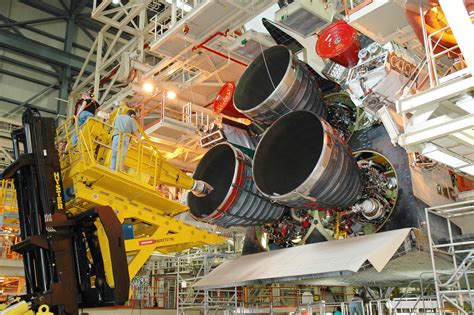 Space in Images - 2011 - 07 - Space Shuttle Main Engines