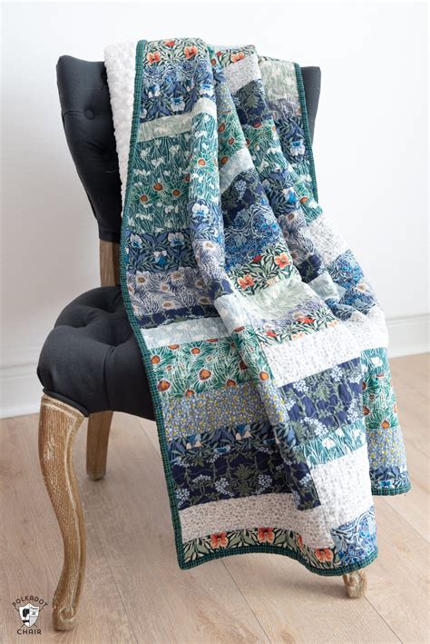 45+ Easy Beginner Quilt Patterns and Free Tutorials | Polka Dot Chair