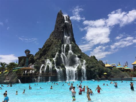 Volcano Bay at Universal Orlando. | TRAVEL - UNIVERSAL STUDIOS in 2019 ...