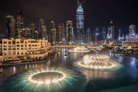 Fun Ways to Experience the Burj Lake and Dubai Fountain Boardwalk