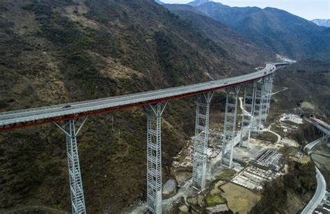 Yaxi "Skyroad" Expressway in China | Torque