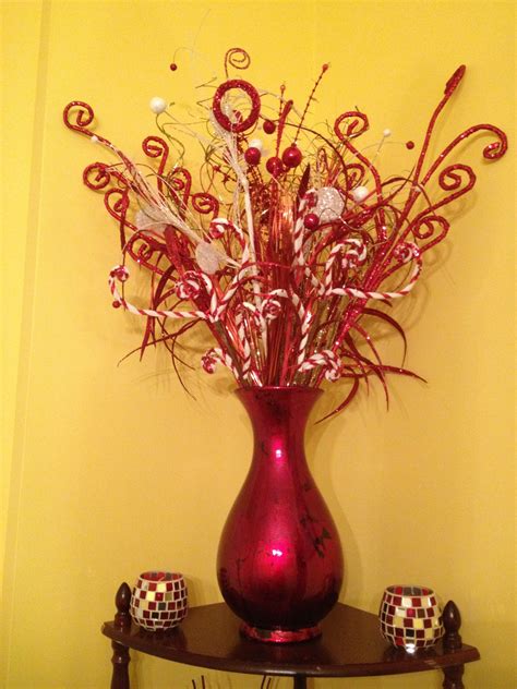 Tall Peppermint curly spray arrangement in vase. Nicely done! White ...