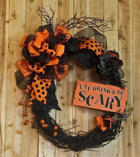 10+ Diy Halloween Wreath Ideas - DECOOMO