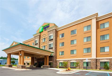 HOLIDAY INN EXPRESS HOTEL & SUITES MOUNT AIRY SOUTH $109 ($̶1̶4̶8̶ ...