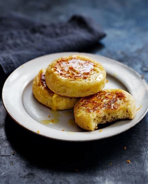 Try our foolproof recipe for perfectly crisp, toasted crumpets with a ...