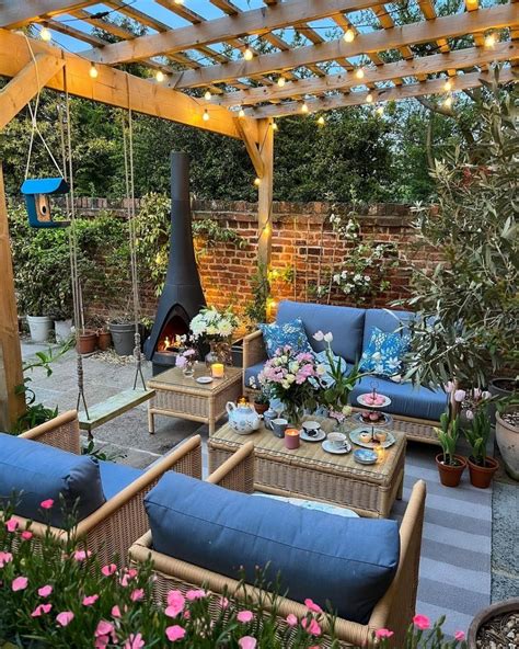 Create a Backyard Oasis on a Budget - Wonder Forest