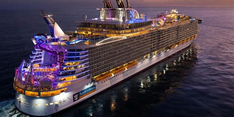 Why Royal Caribbean's Oasis of the Seas Cruise Ship Was (and Still Is ...