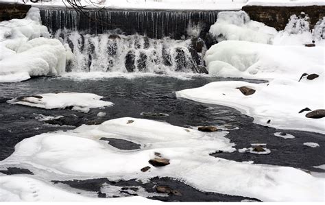 Picture Of Snow In Scarsdale, New York Along The Bronx Riv… | Flickr