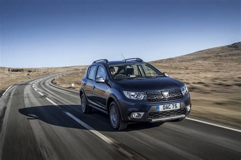 Dacia Sandero Stepway Adds SCe 75, Blue dCi 95 Engine Options In the UK ...