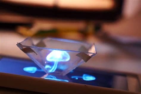 Did You Know Your Smartphone Is a Great Hologram Projector?