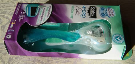 noxyism: Schick Hydro Silk Sensitive Care Razor Review