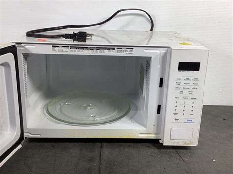 Sharp Carousel Microwave (works) - Hash Auctions