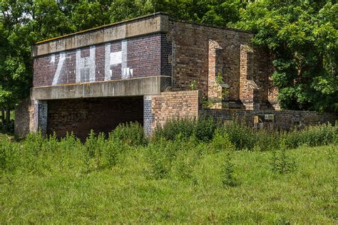 WWII Shropshire, RAF Shawbury - Aircraft... © Mike Searle cc-by-sa/2.0 ...