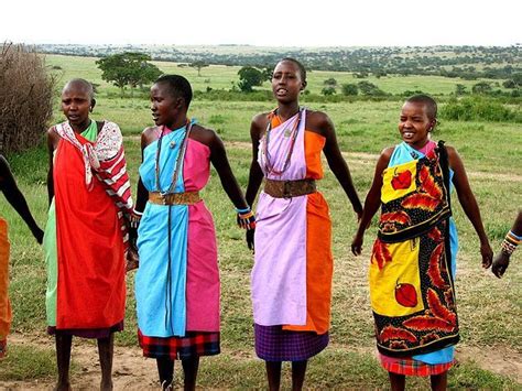 maasai traditional clothing women - Google Search in 2020 | Kenyan ...