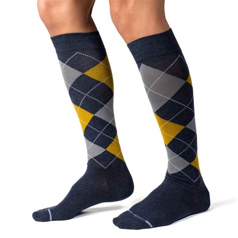 Knee-High Compression Socks For Men | Dr. Motion | Argyle