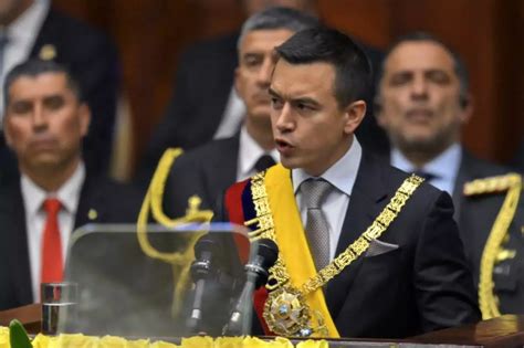 Daniel Noboa asume como presidente de Ecuador