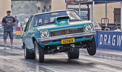 What is Drag Racing? The Things You Need to Know!