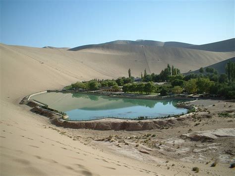 Crescent Lake in Dunhuang China | Amusing Planet