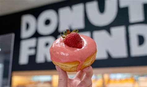 Vegan Bakery Shops Near Me: 26 Spots to Grab Tasty Doughnuts, Pastries ...