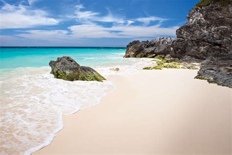 Private Beach bermuda white sand - The Style Traveller