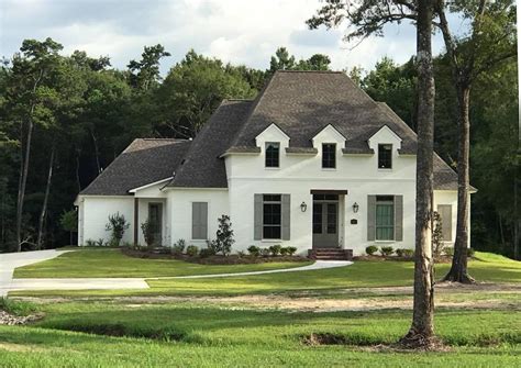 French Acadian House - Home Design Ideas