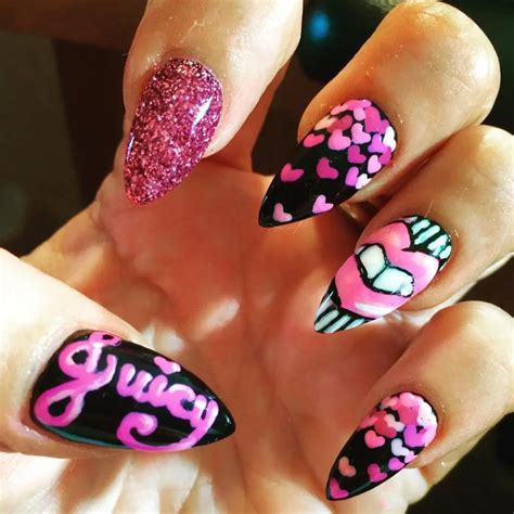 30+ Stylish Pink and Black Nail Ideas & Designs For 2021 | Stylish ...