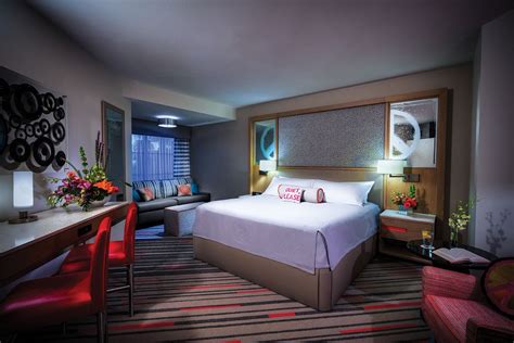 Hotel Rooms and Suites in Orlando | Hard Rock Hotel Orlando