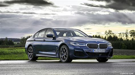 BMW 5 Series | 2021MY 540i xDrive M Sport Package | Front Three-Quarter