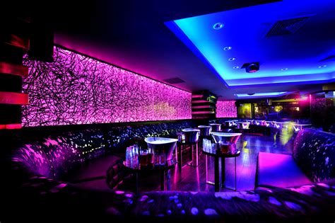 Dazzling Neon lighting at Club L'ARC - Paris. | Nightclub design, Bar ...