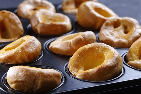 Easy Yorkshire Pudding Recipe: This Traditional Yorkshire Pudding ...