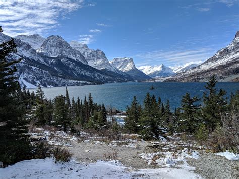 Saint Mary Lake in mid October - Glacier NP, Montana, USA [4032 x 3024 ...