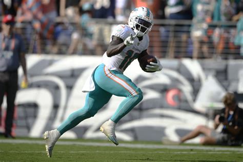 Dolphins' Tyreek Hill on NFL-record pace thanks to ‘fully understanding ...