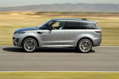 2023 Range Rover Sport Review - Automotive Daily