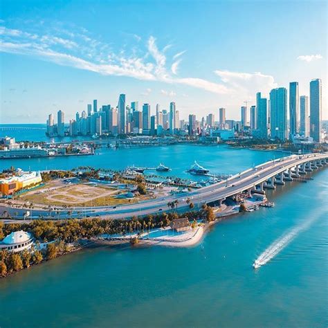 Stunning Miami skyline view from Miami Beach @visuals.by.luis | Miami ...