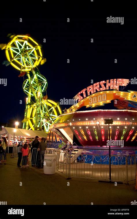 Fair rides at the Iowa state fair in Des Moines Stock Photo - Alamy