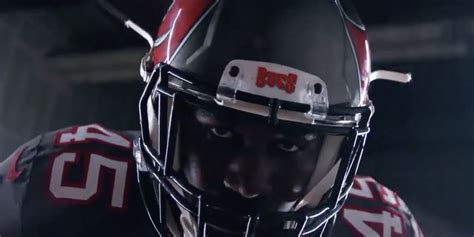 Tampa Bay Buccaneers Unveil New Uniforms (VIDEO)