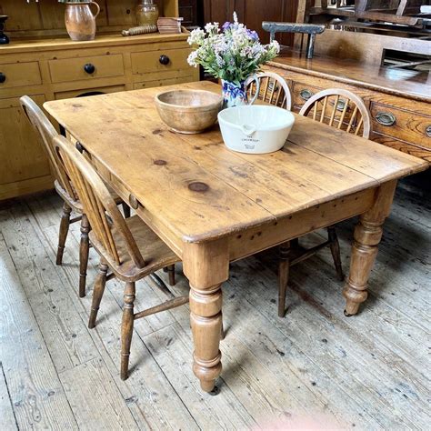 20+ Antique Farmhouse Dining Table – DECOOMO