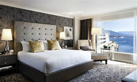 Best Vancouver Waterfront Hotels and Accommodations 2024