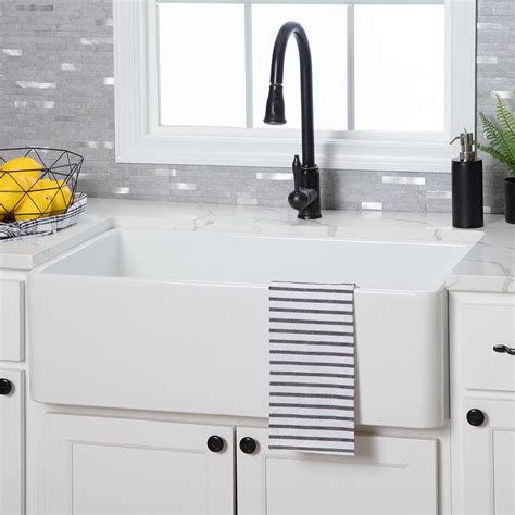 Kitchen With Farmhouse Sink Photos – Things In The Kitchen