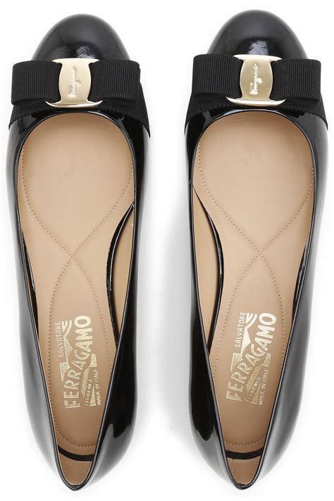 Ferragamo Leather Ballet Flats Ballerina Shoes For Women in Black - Lyst