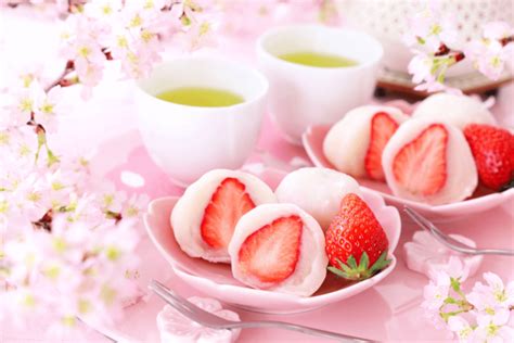 The Best Strawberry Daifuku Flavors from Japan! - Sakuraco