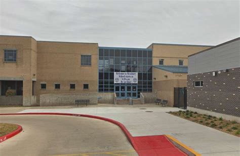 Westbury High student suffers gunshot injury on campus - Houston Chronicle