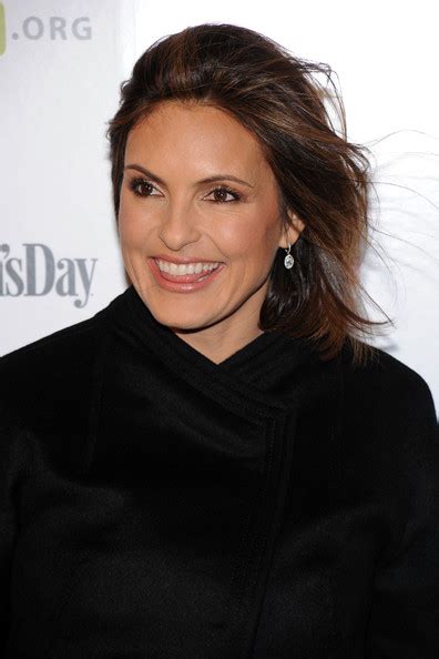 Mariska Hargitay in Stand Up For Heroes: A Benefit For The Bob Woodruff ...